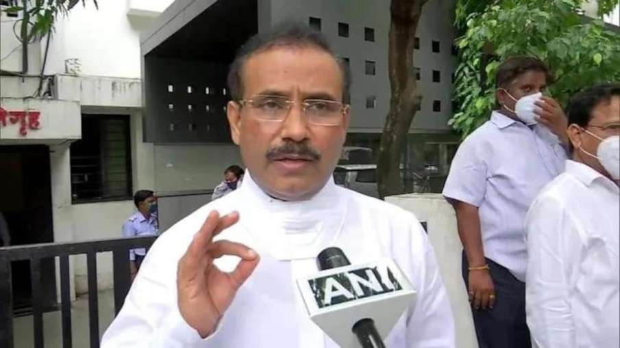 Third wave of Covid likely in December, says health minister Tope Third wave of Covid likely in December, says health minister Tope- India TV Hindi