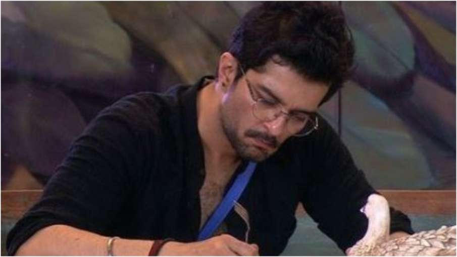 Raqesh Bapat Raqesh Bapat- India TV Hindi
