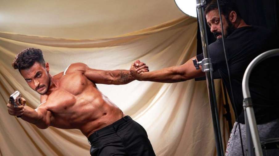 आयुष शर्मा आयुष शर्मा - इंडिया टीवी हिंदी