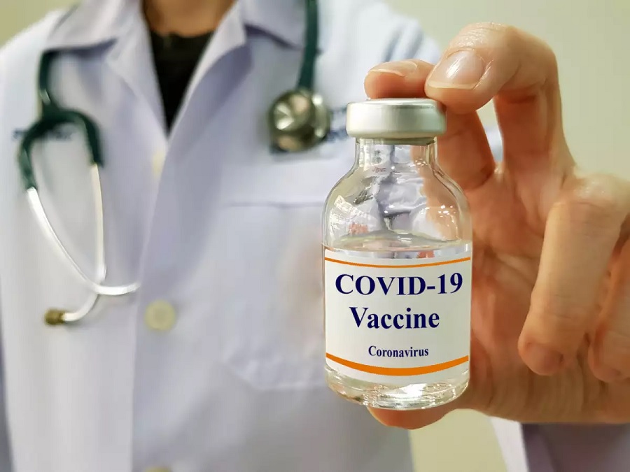 After getting the Covishield vaccine, the person lying on the bed started talking, claims the doctors - India TV