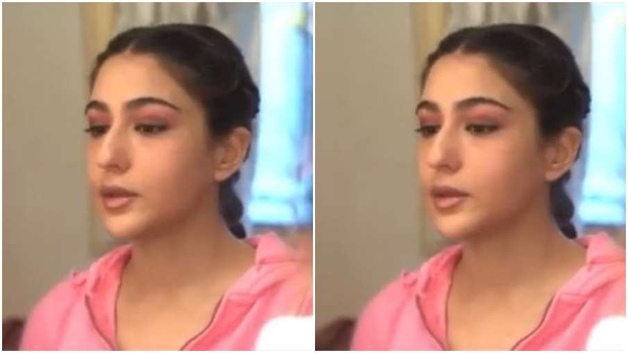 While getting makeup done...- India TV Hindi