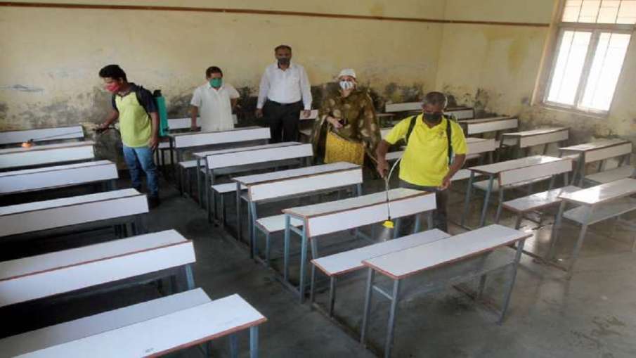 कोरोना वायरस: मुंबई में कक्षा 1 से 9 तक के स्कूल 31 जनवरी तक बंद रहेंगे, BMC ने लिया फैसला  - India TV Hindi
