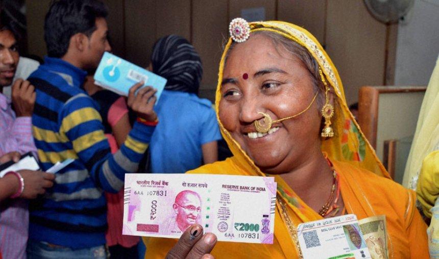 21 दिन की बजाए मात्र 6 दिन में बैंकों तक पहुंच रहे हैं करंसी नोट, एयरफोर्स कर रही है मदद- India TV Hindi News