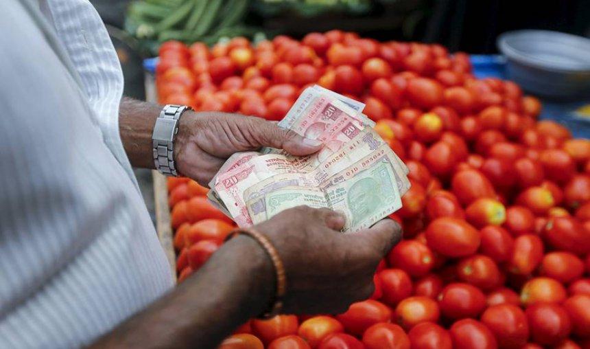 Big Relief: जनवरी में रिटेल महंगाई दर घट कर 3.17 फीसदी, सब्जियों और दालों की कीमतों में जोरदार गिरावट- India TV Hindi News