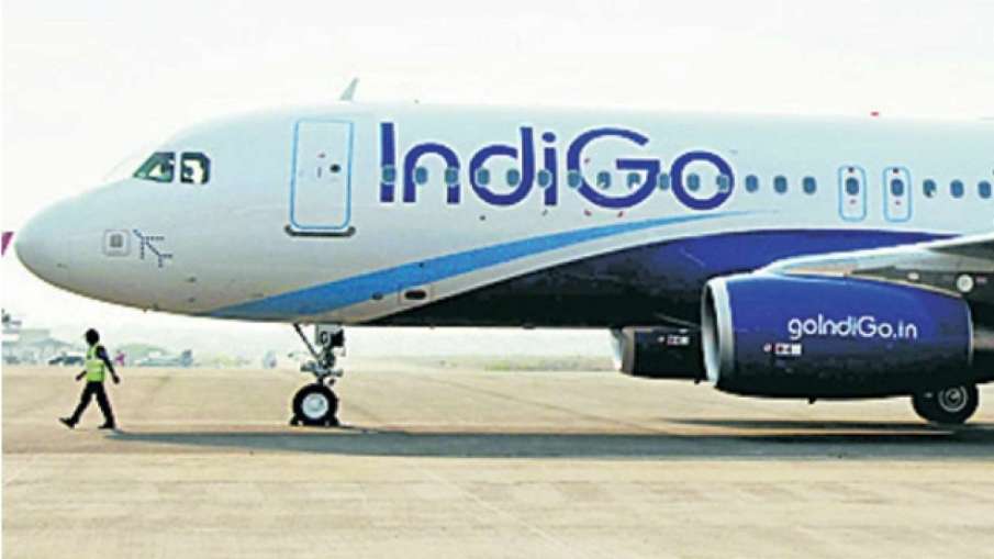 Pilot becomes passenger of indigo made safe landing at...- India TV Hindi News