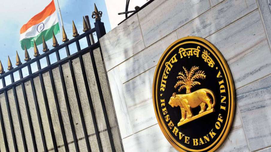 RBI to offer USD 2 bn worth American dollars on Monday to sooth forex market- India TV Hindi News
