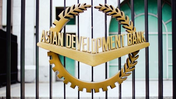 ADB, India's economic growth, global pandemic- India TV Hindi News