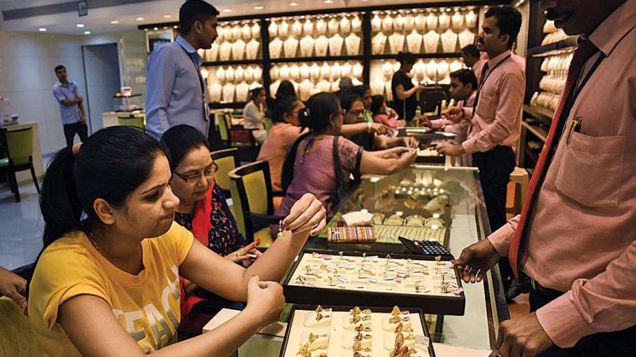 Q1 jewellery demand fell 41percent to an eleven-year low - India TV Hindi News