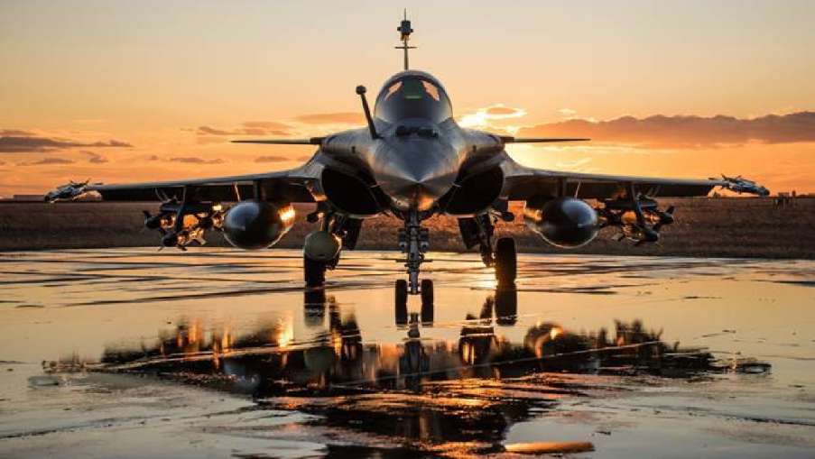 Rafale fighter jets will not use Pakastani airspace on way to Ambala Air base- India TV Hindi News