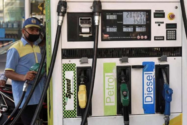 भारत में कम होने जा रहे हैं पेट्रोल-डीजल के दाम?- India TV Paisa