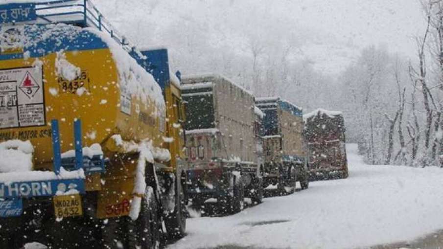 आज भी बंद रहेगा जम्मू-श्रीनगर राष्ट्रीय राजमार्ग बंद, मौसम में सुधार के बाद खुलेगा- India TV Hindi