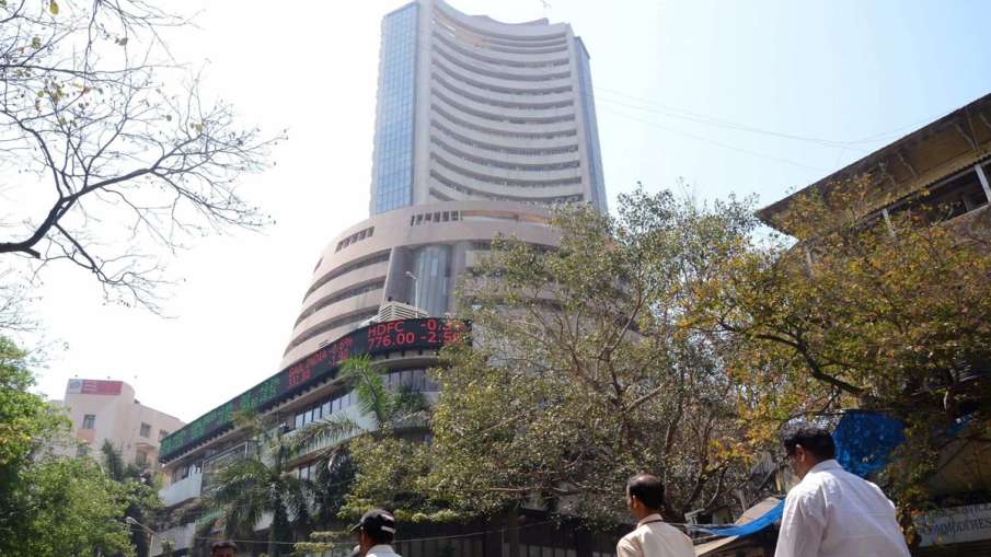 BSE, NSE asks investors to deal with only registered stock brokers- India TV Hindi