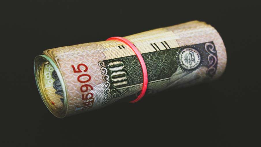 Indian Rupee rallies 29 paise to end at nearly 12week high - India TV Hindi