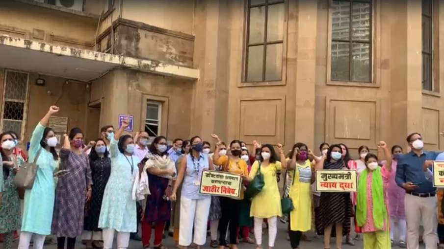 मुंबई के जेजे अस्पताल के फैकल्टी मेंबर गए हड़ताल पर- India TV Hindi