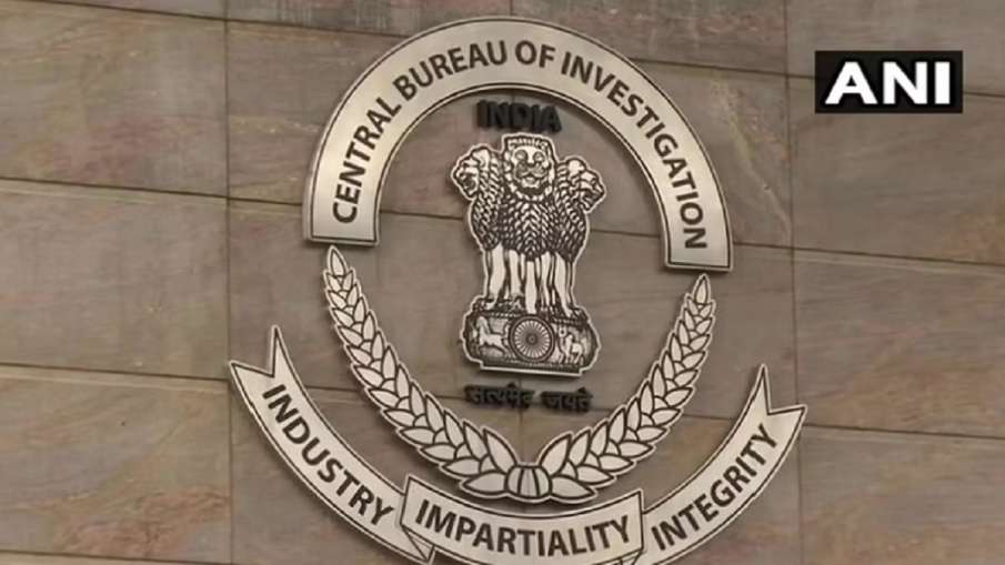 CBI Raid on Gujarat IAS Officer: - India TV Hindi