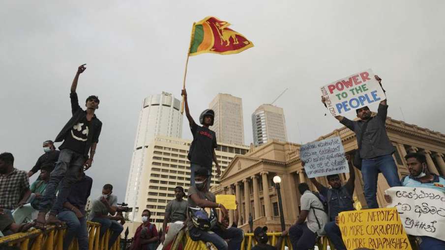 Sri Lanka Crisis, Mahinda Rajapaksa News, Sri Lanka Shoot The Rioters- India TV Hindi