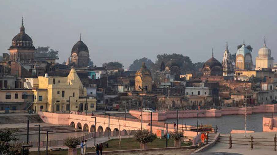 Body of man with slit throat found in a temple in Ayodhya- India TV Hindi News