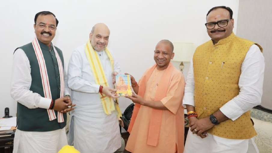 Yogi Adityanath, KP Maurya and Brajesh Pathak with Amit Shah