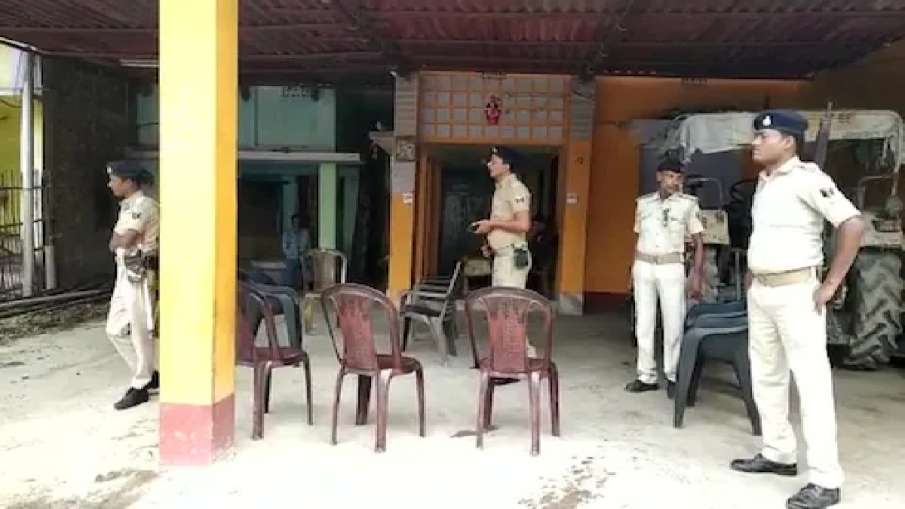EOU Raid - India TV Hindi News