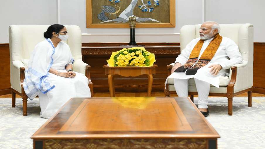 CM Mamta Banerjee met PM Modi - India TV Hindi News