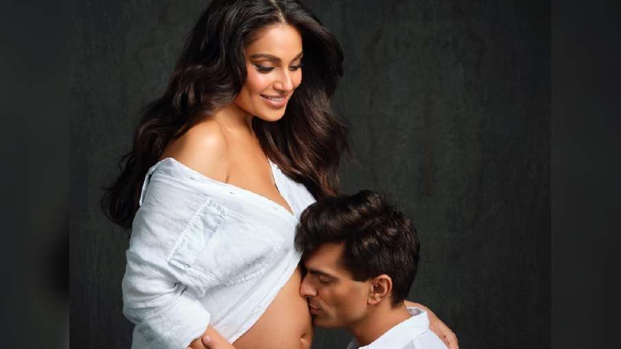 Bipasha Basu and Karan Singh Grover announce pregnancy- India TV Hindi News