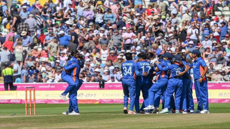 India women's team beat England at CWG 2022- India TV Hindi News