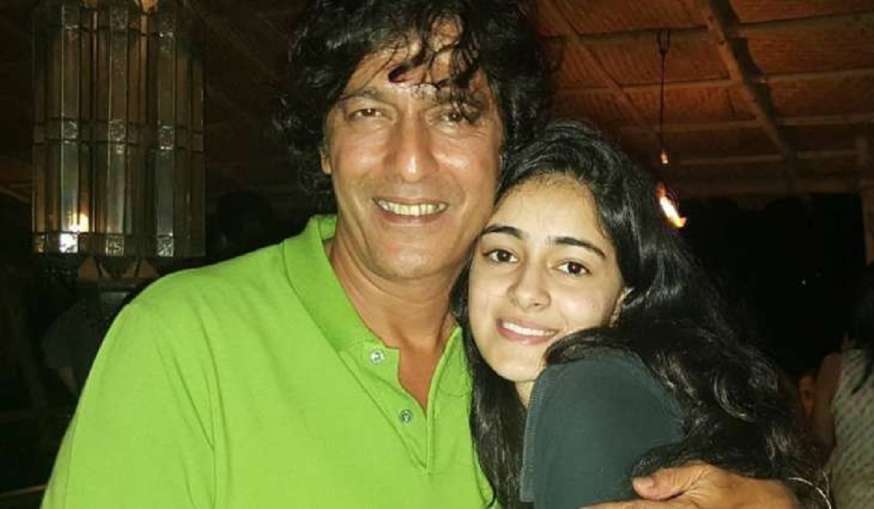 बेटी अनन्या के साथ चंकी पांडे- India TV Hindi