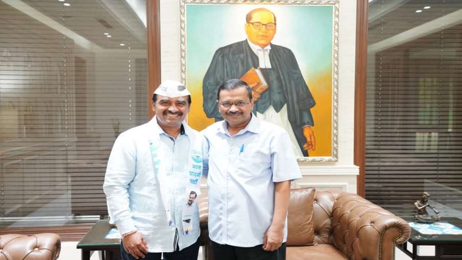 Jagmal Vala and Arvind Kejriwal- India TV Hindi News