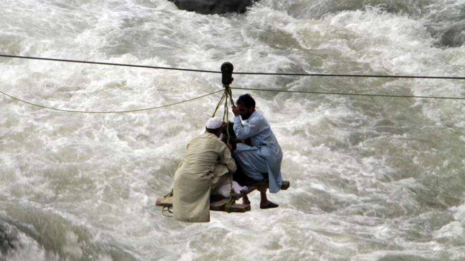 पाकिस्तान पर बाढ़ का...- India TV Hindi News