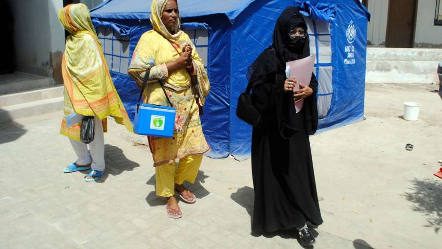 Women and Girls Amid Pakistan Floods - India TV Hindi News