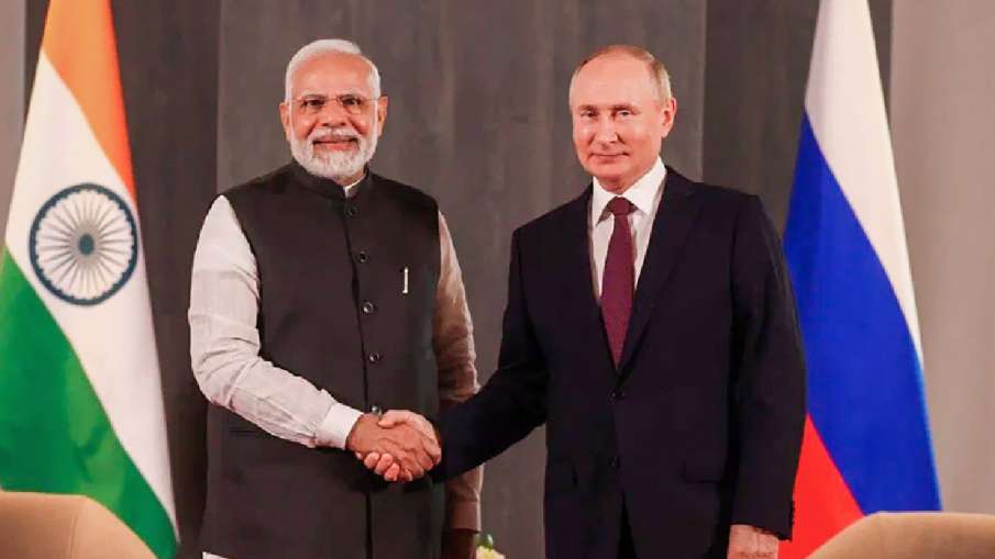 Russian President Vladimir Putin meets Prime Minster Narendra Modi- India TV Hindi News