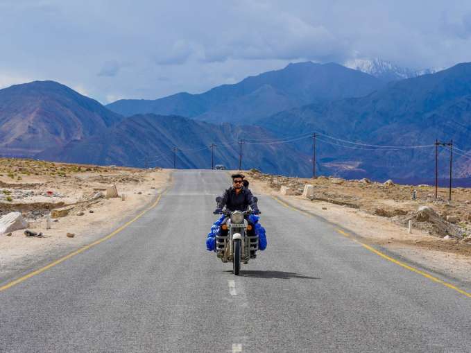 Bike ride in mountain - India TV Hindi