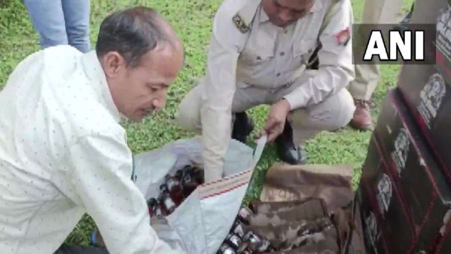 असम में पकड़ी गई 40 लाख की अवैध शराब- India TV Hindi News