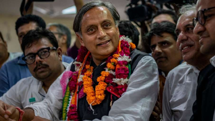 Shashi Tharoor files his nomination papers for the position of Congress party president- India TV Hindi