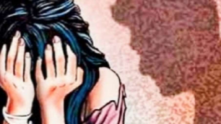 A minor girl was raped by a priest for two months in Ghaziabad - India TV Hindi News