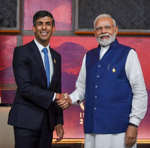 पीएम मोदी के साथ ब्रिटेन के प्रधानमंत्री ऋषि सुनक- India TV Hindi