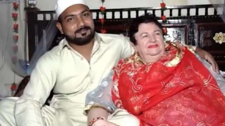 पोलैंड की बुजुर्ग महिला ने पाकिस्तानी शख्स से की शादी- India TV Hindi News
