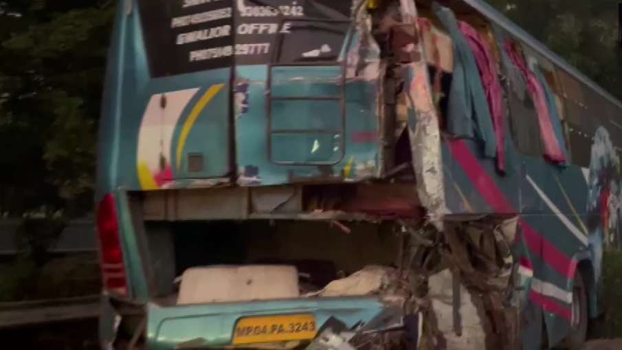 Greater Noida Expressway accident- India TV Hindi