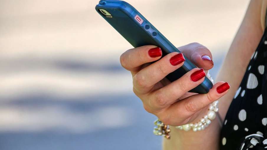 Smartphone User- India TV Hindi