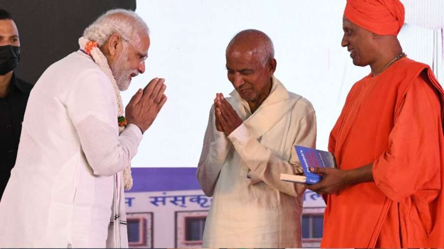 Saint Siddheshwar Swami, Jananyogashram, Siddheshwar Swami Modi- India TV Hindi