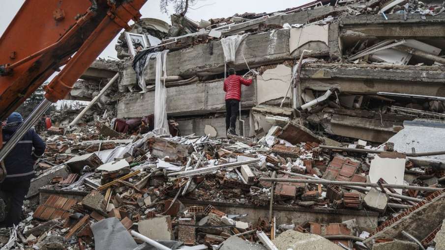 तुर्की में भूकंप से बर्बादी - India TV Hindi
