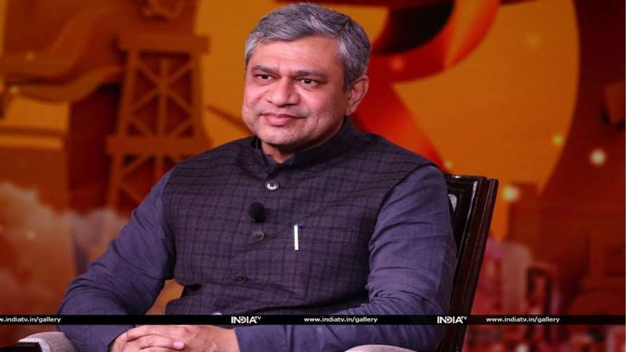 रेल मंत्री अश्विनी वैष्णव- India TV Hindi