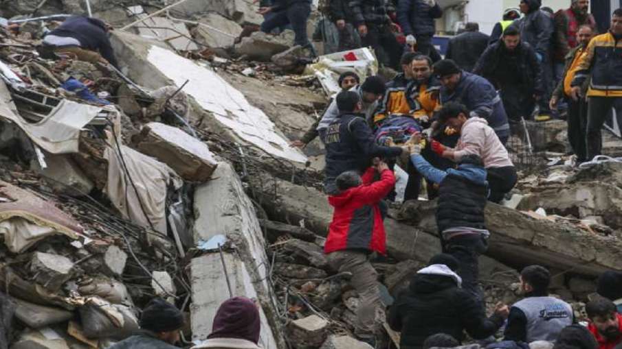 तुर्की-सीरिया में भूकंप से मरने वालों की संख्या 21 हजार के पार- India TV Hindi