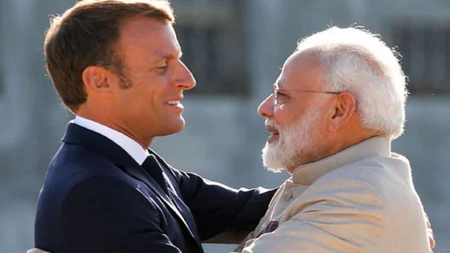 पीएम मोदी और फ्रांस के राष्ट्रपति इमैनुएल मैक्रैच- इंडिया टीवी हिंदी