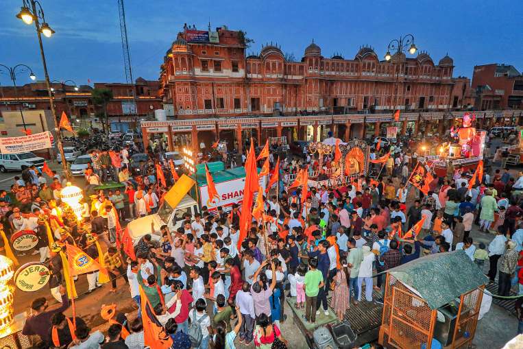 stampede on ram navami- India TV Hindi