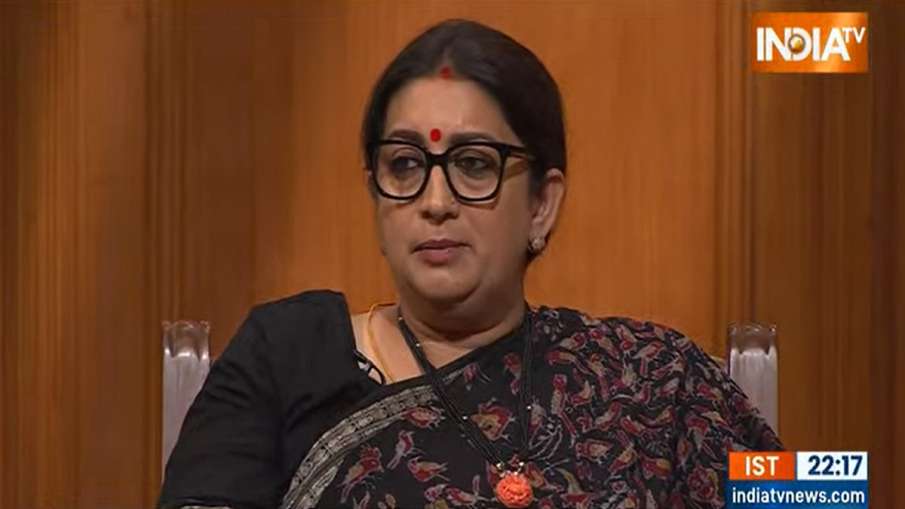   'Aap Ki Adalat' show: Union Women and Child Development Minister Smriti Irani - India TV Hindi