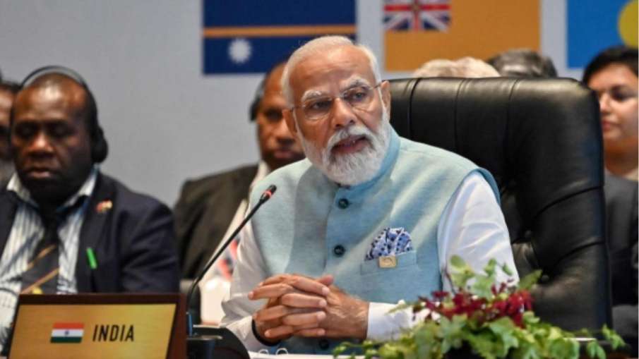 Prime Minister Narendra Modi talking to the media in Australia - India TV Hindi