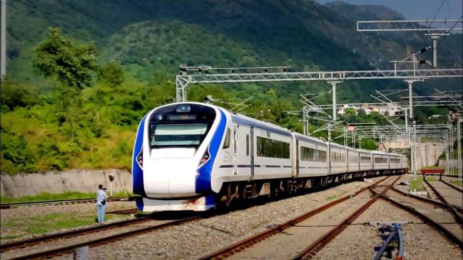 Vande Bharat Train, Narendra Modi, Dehradun, Anand Vihar, Delhi, Uttarakhand, Vande Bharat Express- India TV Hindi