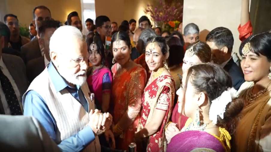 Egyptian woman sings- India TV Hindi