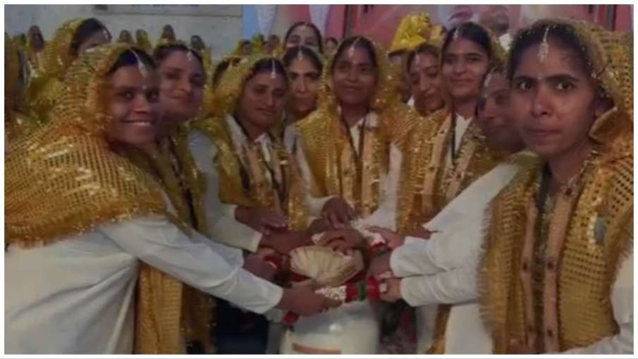 More than four hundred women became Brahmakumaris for life infront of Shivling- India TV Hindi